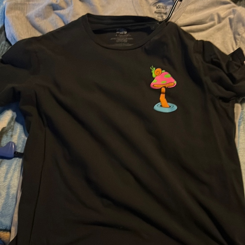 Men’s large aloe tee